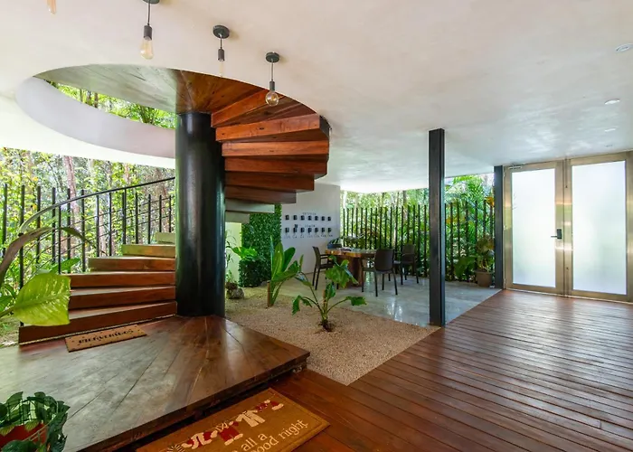 Jungle Glamping K'u' Kuk