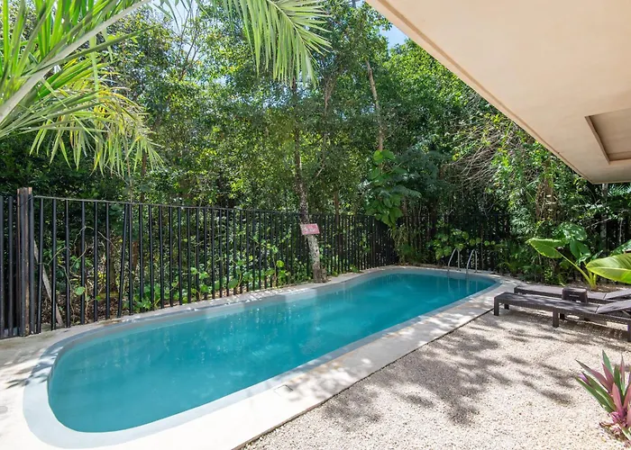 Jungle Glamping K'u' Kuk